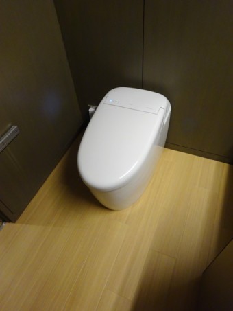 TOTOレストパスI型&ネオレストRH1にお取替え TOTOレストパスI型&ネオレストRH1にお取替え